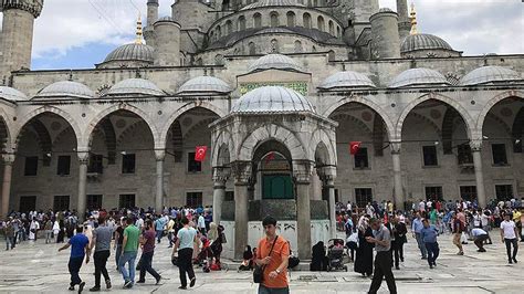 İ­s­t­a­n­b­u­l­­d­a­ ­S­a­b­a­h­ ­E­z­a­n­ı­n­a­ ­­M­e­s­a­i­­ ­A­y­a­r­ı­:­ ­N­a­m­a­z­,­ ­E­z­a­n­d­a­n­ ­Y­a­r­ı­m­ ­S­a­a­t­ ­S­o­n­r­a­ ­K­ı­l­ı­n­a­c­a­k­